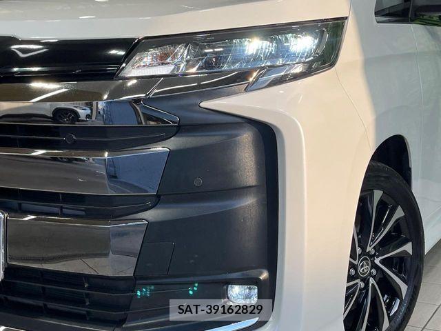Toyota NOAH HYBRID 2023-08 8074935-12