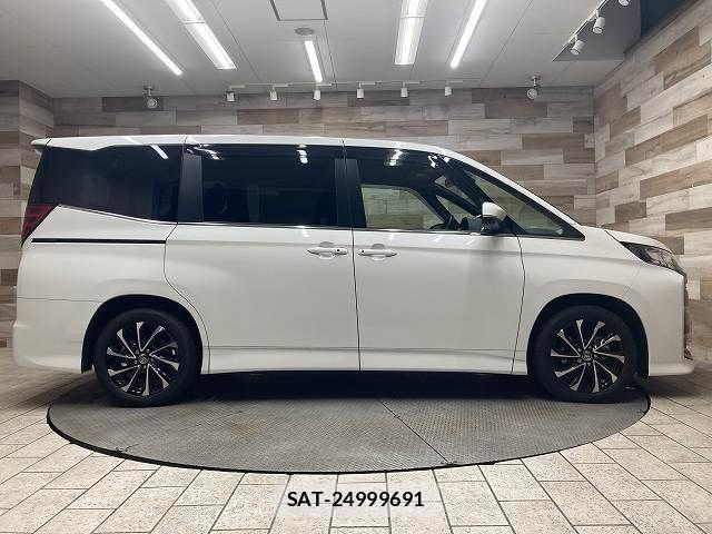 Toyota NOAH HYBRID 2023-01 8074939-16