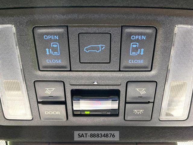 Toyota NOAH HYBRID 2023-12 8074933-2