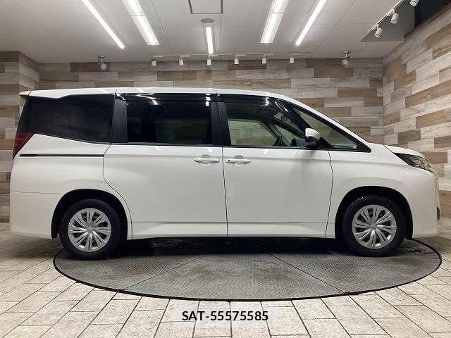 Toyota NOAH HYBRID 2023-06 8074941-16