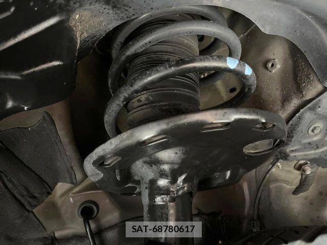 Toyota NOAH HYBRID 2016-03 8074944-19