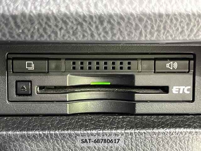 Toyota NOAH HYBRID 2016-03 8074944-5