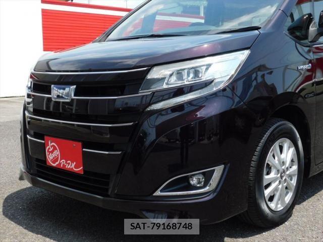 Toyota NOAH HYBRID 2017-07 8074943-11