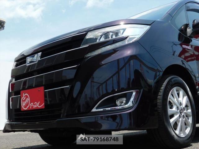 Toyota NOAH HYBRID 2017-07 8074943-12