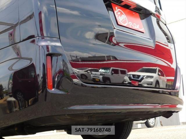 Toyota NOAH HYBRID 2017-07 8074943-19