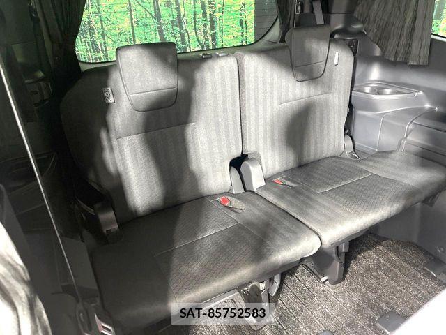 Toyota NOAH HYBRID 2022-10 8100864-11