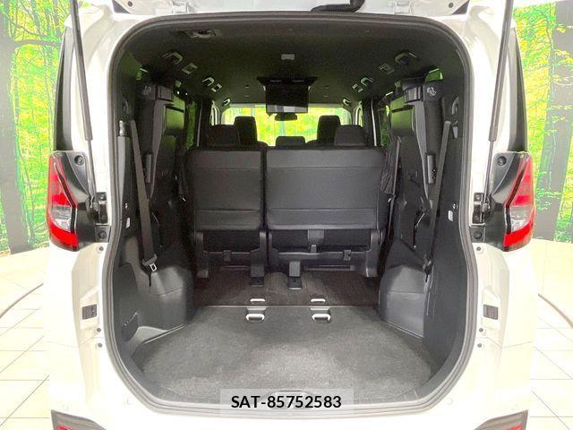 Toyota NOAH HYBRID 2022-10 8100864-12