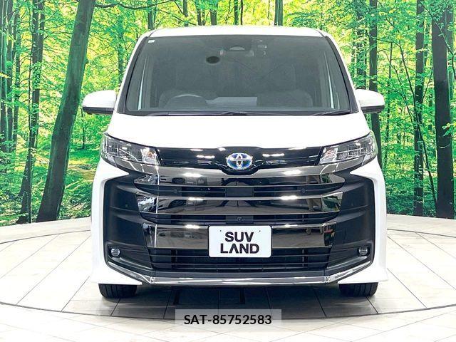 Toyota NOAH HYBRID 2022-10 8100864-16