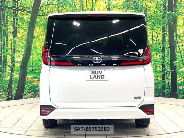 Toyota NOAH HYBRID 2022-10 8100864-17