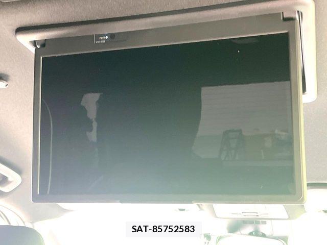 Toyota NOAH HYBRID 2022-10 8100864-2
