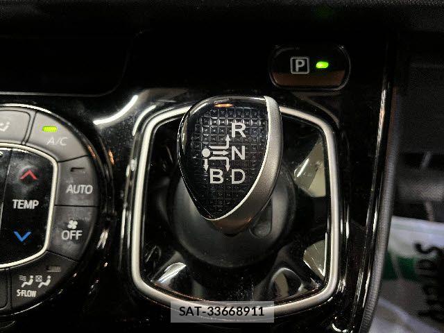 Toyota NOAH HYBRID 2017-02 8100873-19