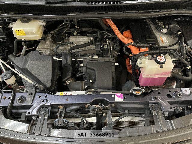 Toyota NOAH HYBRID 2017-02 8100873-27