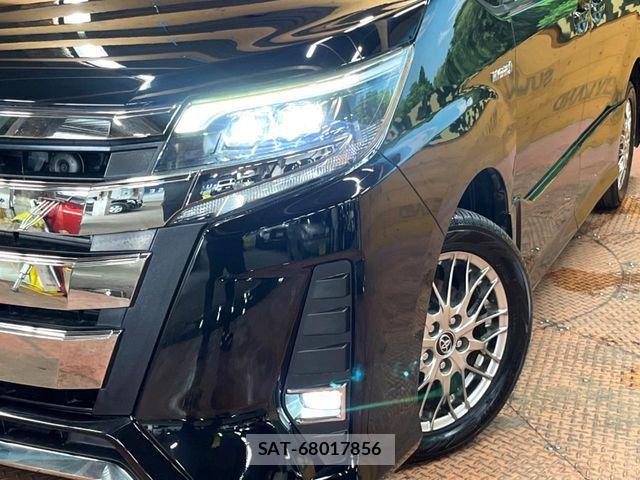 Toyota NOAH HYBRID 2017-07 8100868-11