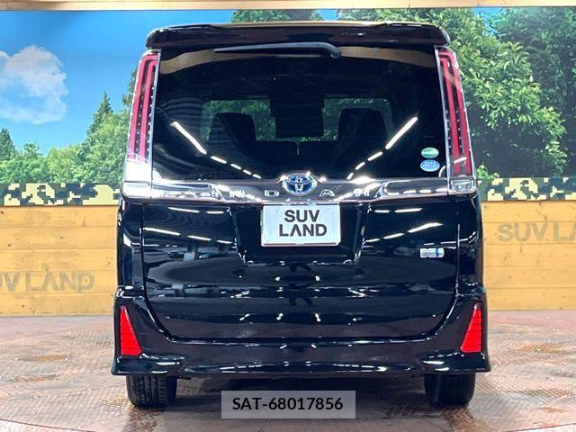 Toyota NOAH HYBRID 2017-07 8100868-14