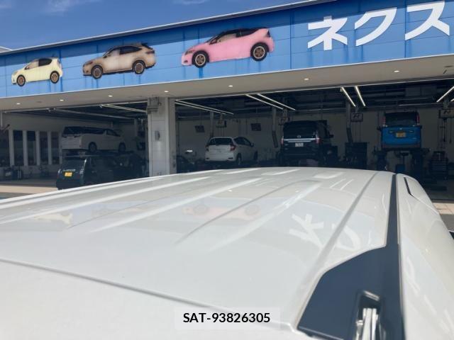 Toyota NOAH HYBRID 2015-10 8100876-10