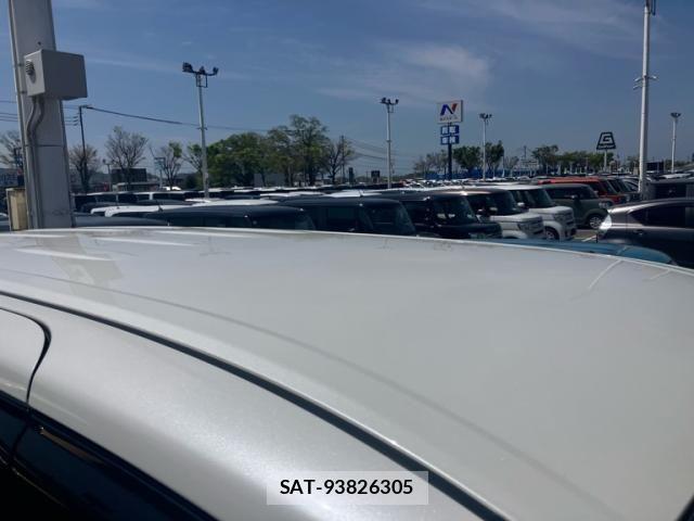 Toyota NOAH HYBRID 2015-10 8100876-11