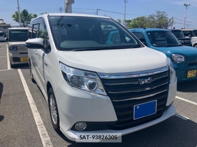 Toyota NOAH HYBRID 2015-10 8100876-1