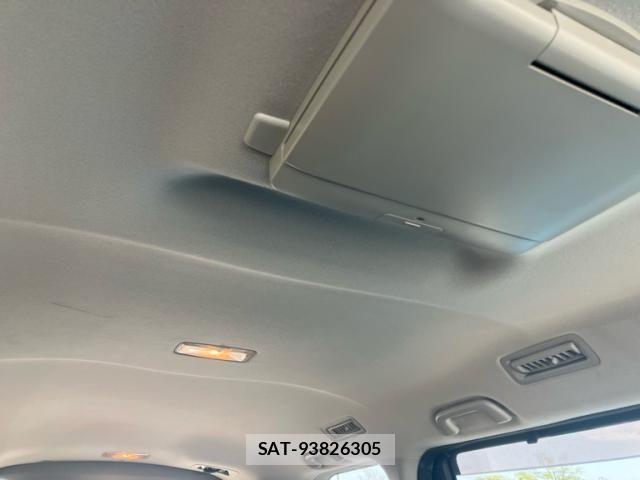 Toyota NOAH HYBRID 2015-10 8100876-23