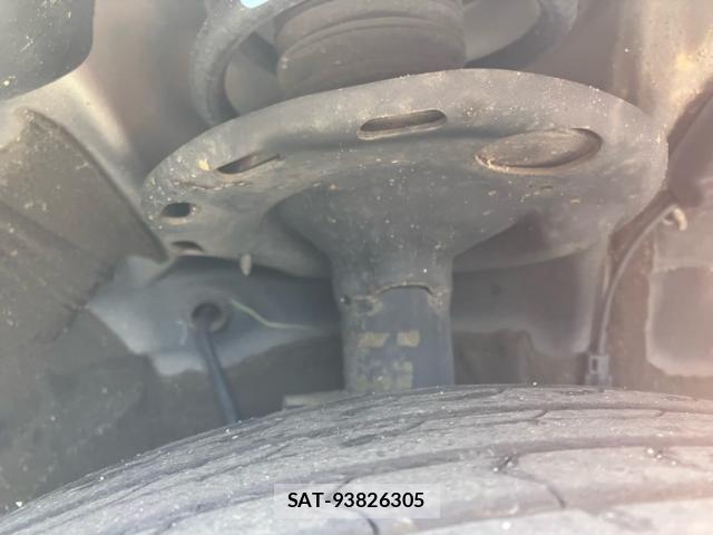 Toyota NOAH HYBRID 2015-10 8100876-3