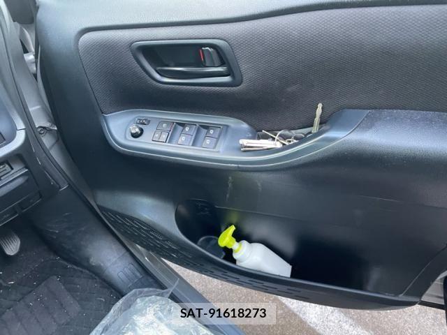 Toyota NOAH HYBRID 2014-05 8100879-15