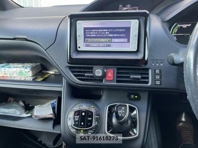 Toyota NOAH HYBRID 2014-05 8100879-20