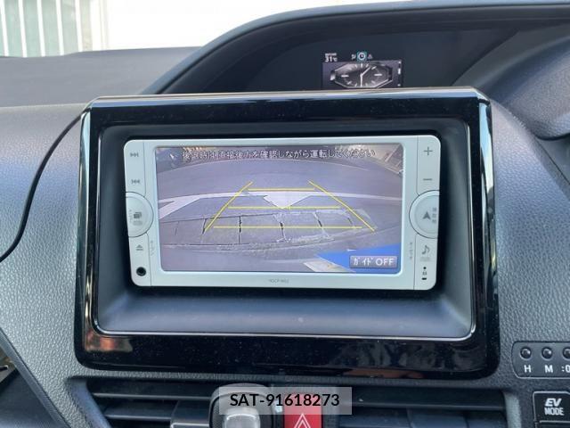 Toyota NOAH HYBRID 2014-05 8100879-23
