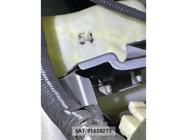 Toyota NOAH HYBRID 2014-05 8100879-24