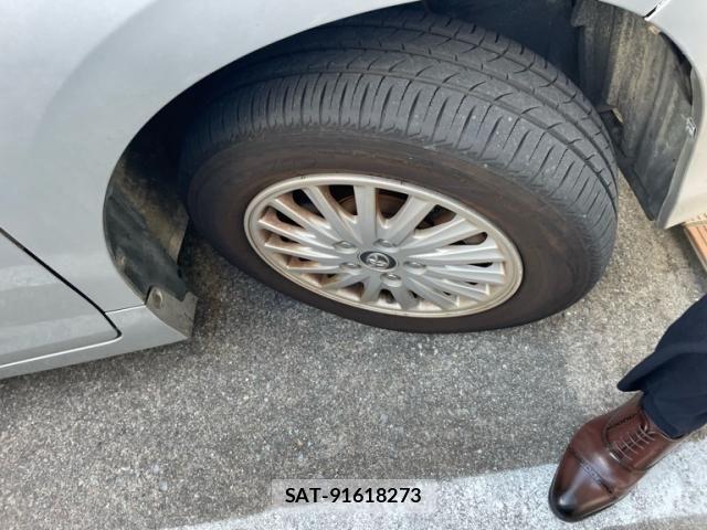 Toyota NOAH HYBRID 2014-05 8100879-7