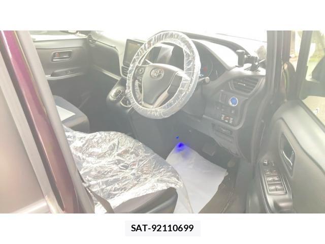 Toyota NOAH HYBRID 2020-03 8100872-11