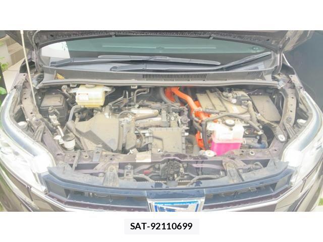 Toyota NOAH HYBRID 2020-03 8100872-1