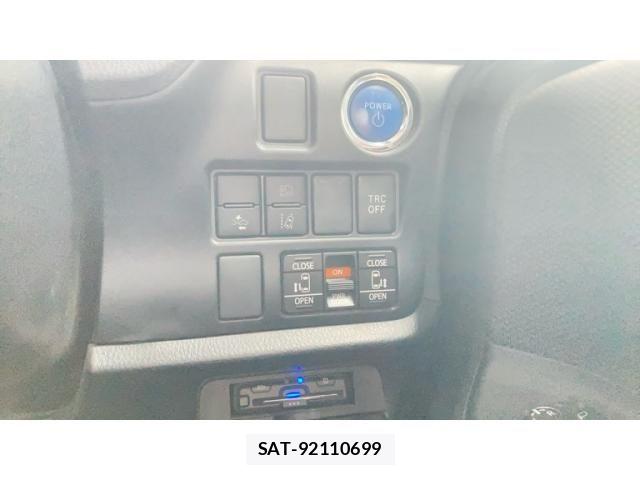 Toyota NOAH HYBRID 2020-03 8100872-18
