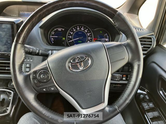 Toyota NOAH HYBRID 2021-11 8100866-14