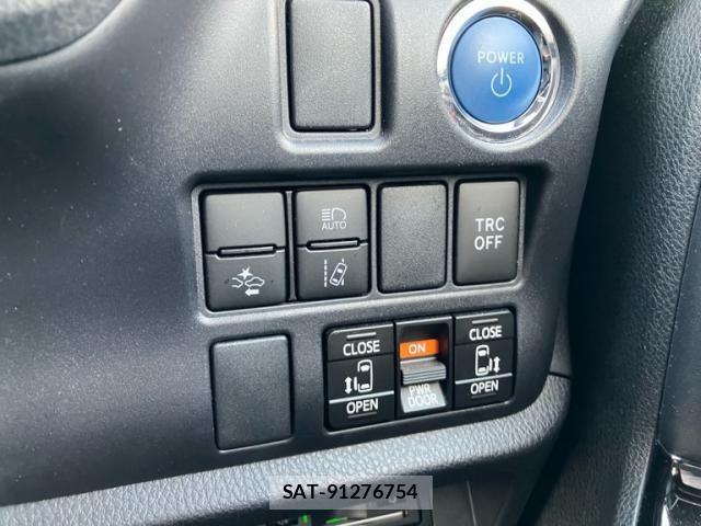 Toyota NOAH HYBRID 2021-11 8100866-17