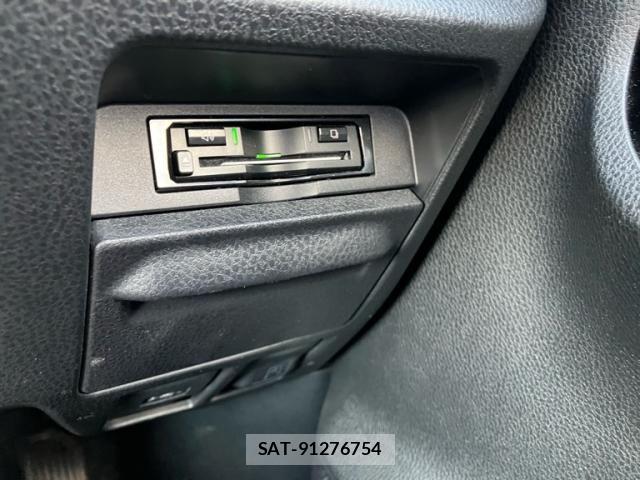 Toyota NOAH HYBRID 2021-11 8100866-18
