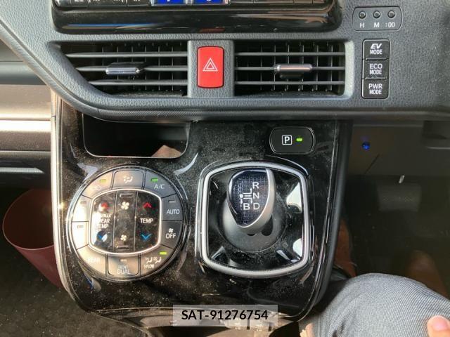 Toyota NOAH HYBRID 2021-11 8100866-20