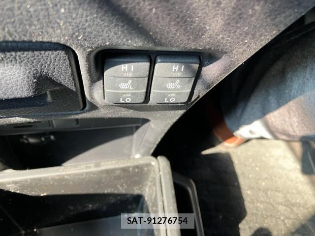 Toyota NOAH HYBRID 2021-11 8100866-21