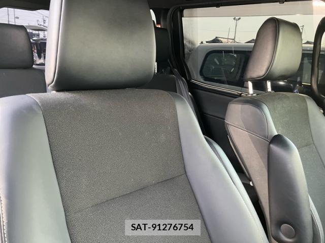 Toyota NOAH HYBRID 2021-11 8100866-8