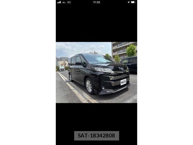 Toyota NOAH HYBRID 2022-04 8100867-0