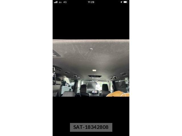 Toyota NOAH HYBRID 2022-04 8100867-9