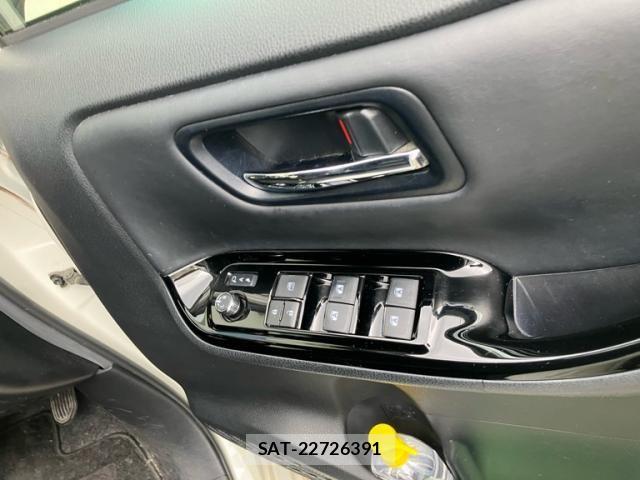 Toyota NOAH HYBRID 2018-09 8100874-11