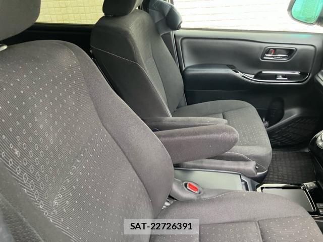 Toyota NOAH HYBRID 2018-09 8100874-13