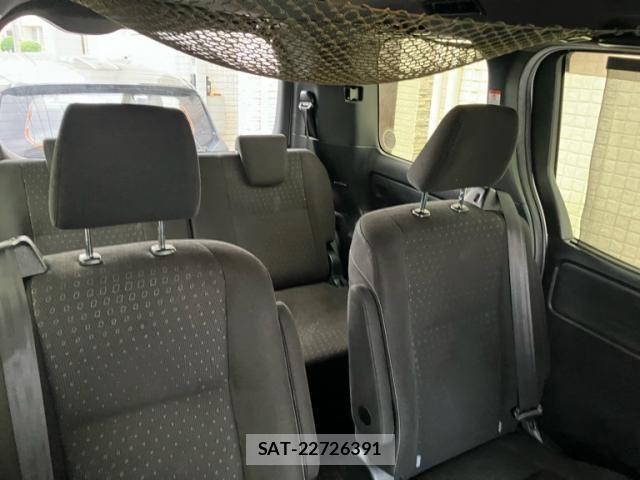 Toyota NOAH HYBRID 2018-09 8100874-14