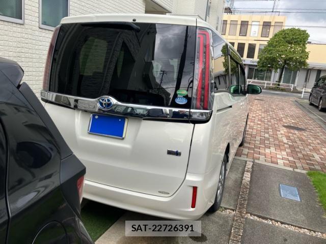 Toyota NOAH HYBRID 2018-09 8100874-3