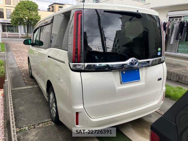 Toyota NOAH HYBRID 2018-09 8100874-4