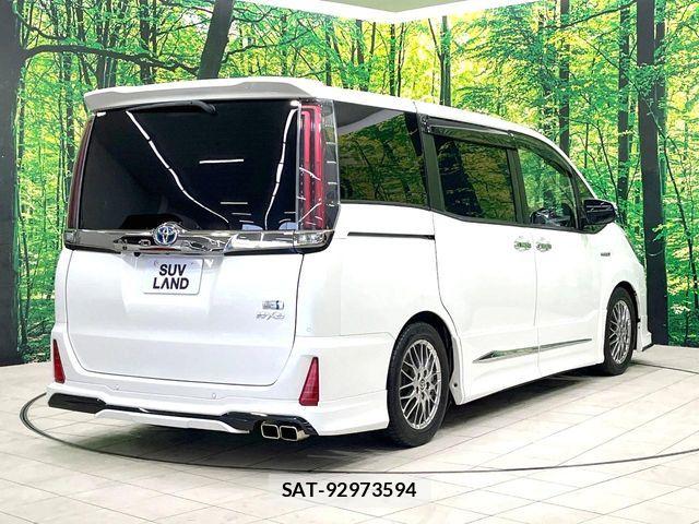 Toyota NOAH HYBRID 2019-11 8100870-18
