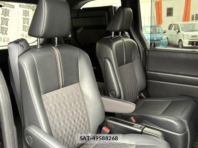 Toyota NOAH HYBRID 2024-07 8100865-16