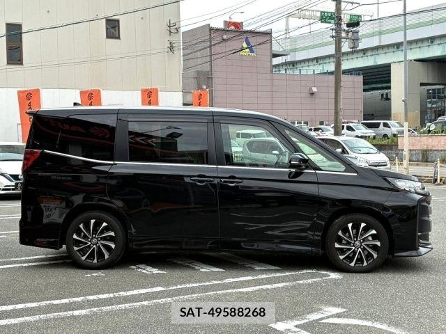 Toyota NOAH HYBRID 2024-07 8100865-6