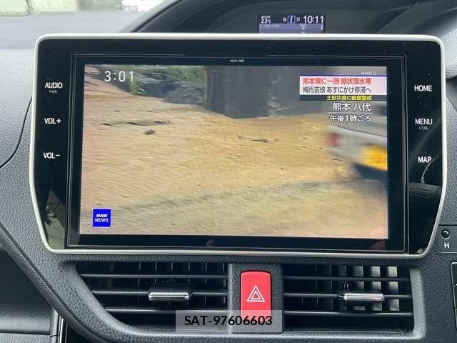 Toyota NOAH HYBRID 2019-06 8100871-12