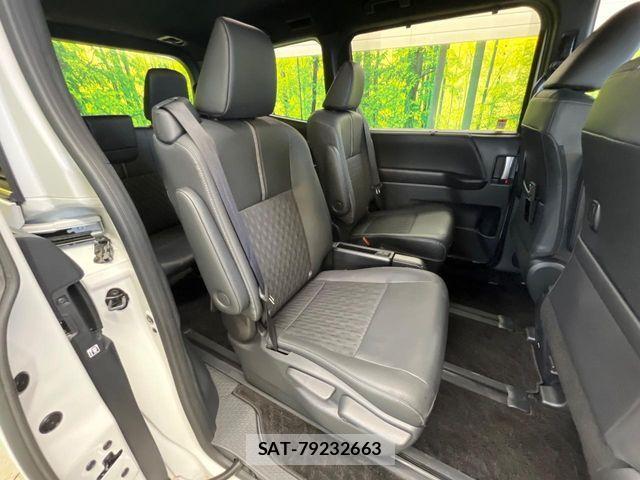 Toyota NOAH HYBRID 2024-12 8100863-8