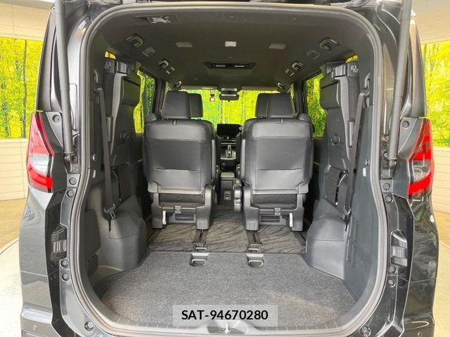 Toyota NOAH HYBRID 2023-08 8131648-10